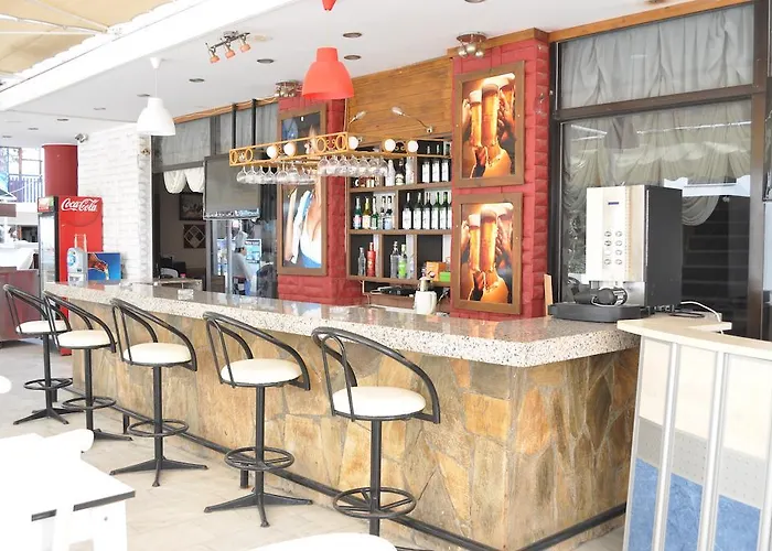 Beach Prenses Отель Кушадасы